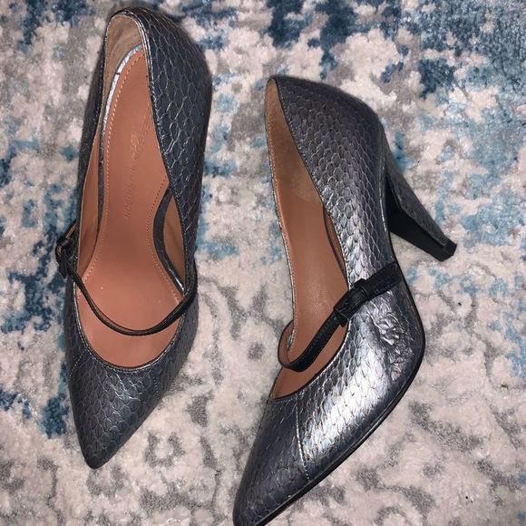Sigerson Morrison Mary Jane snakeskin pointed toe metallic pumps - Picture 1 of 8